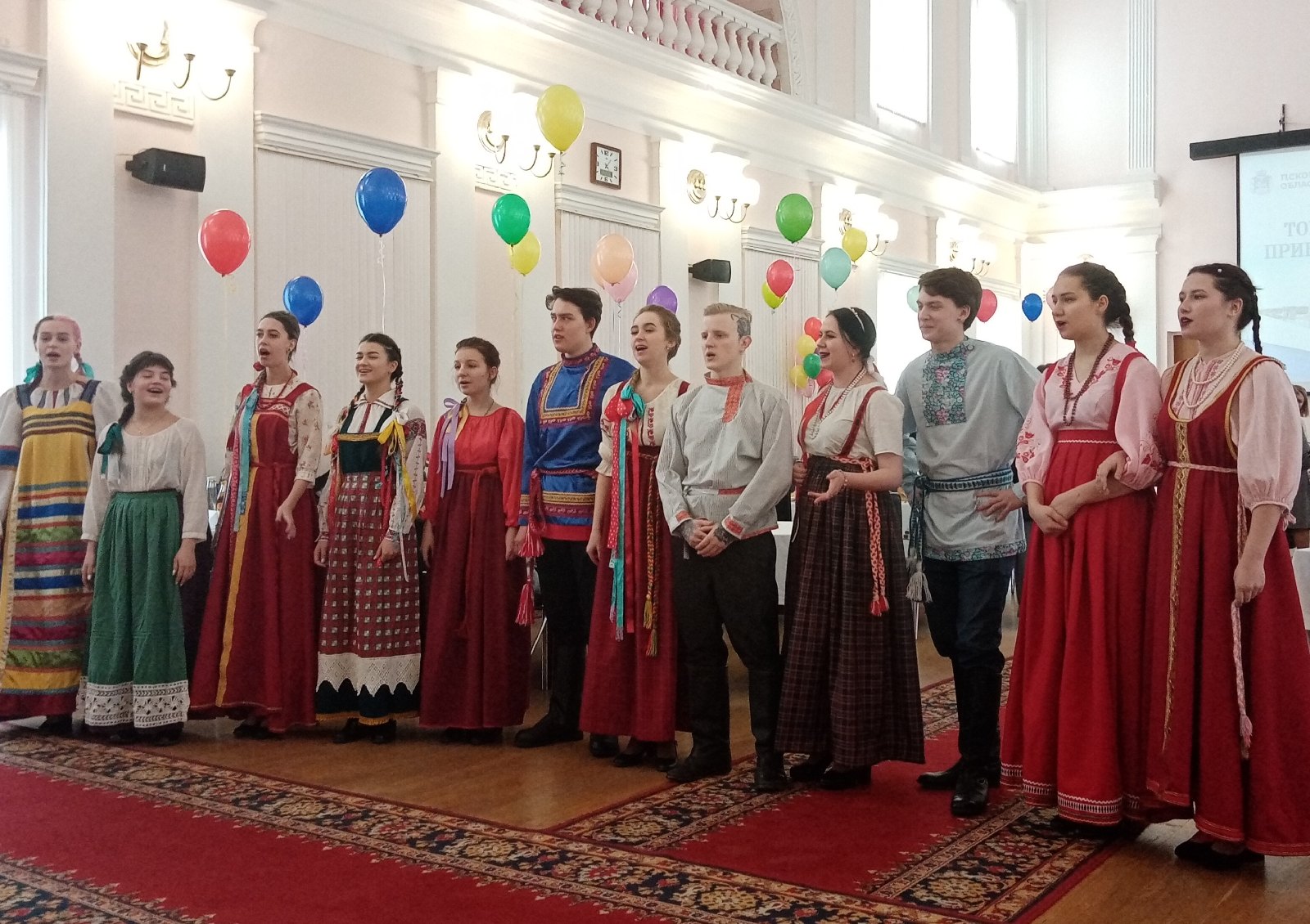 ansambl-ochele-kolledzha-iskusstv-stal-diplomantom-folklornogo-festivalya