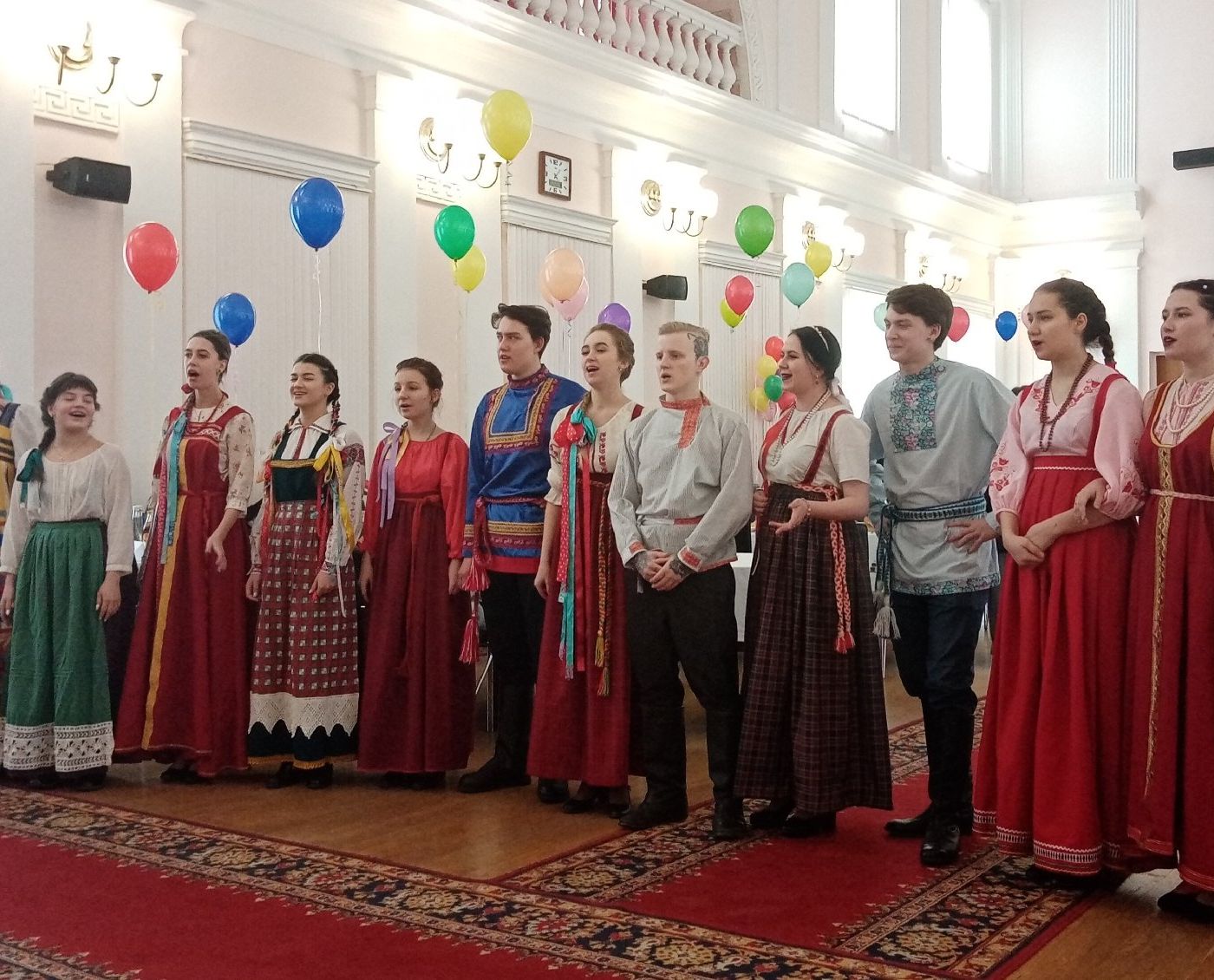 С Днём народного единства поздравляет псковичей колледж искусств #искусствообъединяет #мывместе