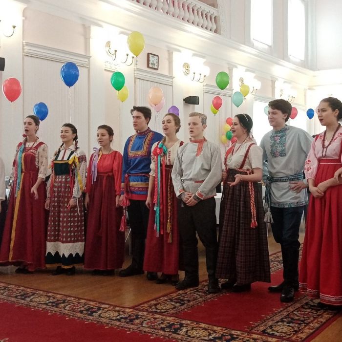 С Днём народного единства поздравляет псковичей колледж искусств #искусствообъединяет #мывместе