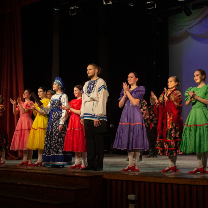 Праздник русского танца состоялся в колледже искусств