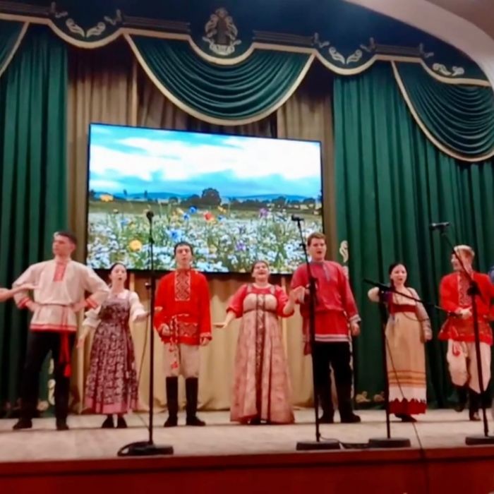 Ансамбль «Очелье» колледжа искусств стал участником молодёжного фольклорного фестиваля «Движение» в г. Смоленске