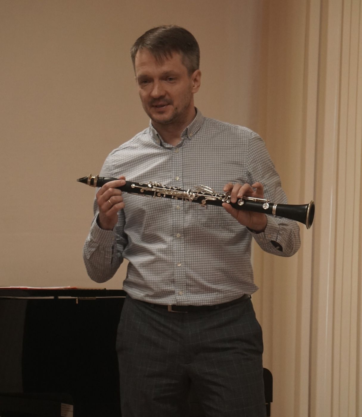 Мастер-класс для юных псковских кларнетистов провёл известный российский музыкант Иван Столбов (Санкт-Петербург)
