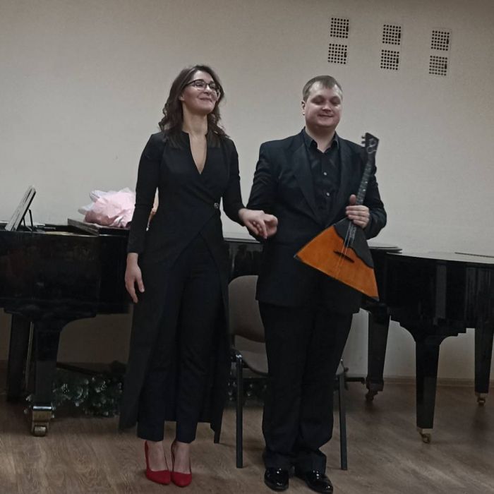 Мастер-класс и концерт Олега Пискунова (балалайка) прошёл в колледже искусств