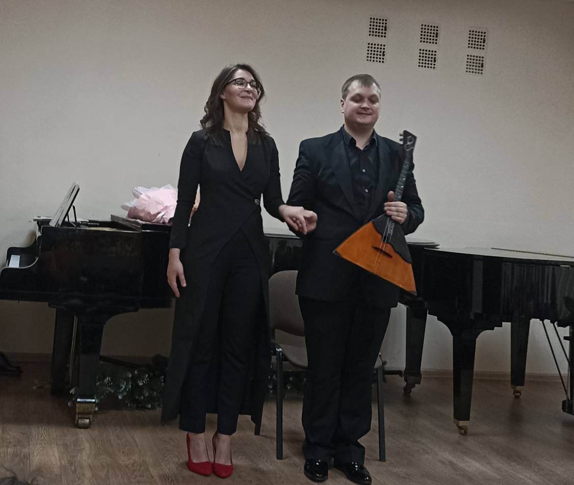 master-klass-i-kontsert-olega-piskunova-balalajka-proshyol-v-kolledzhe-iskusstv