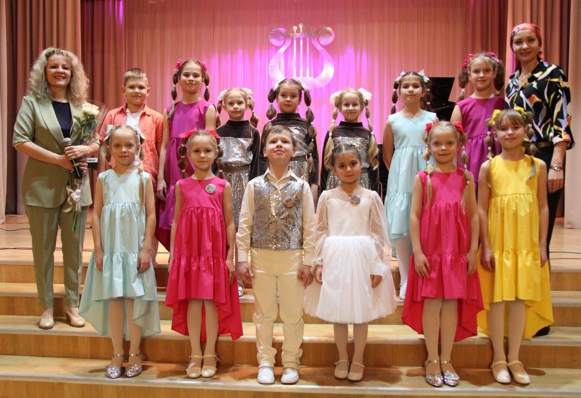 На открытую репетицию и концерт Театра детской песни г. Великие Луки приглашает колледж искусств 29 февраля