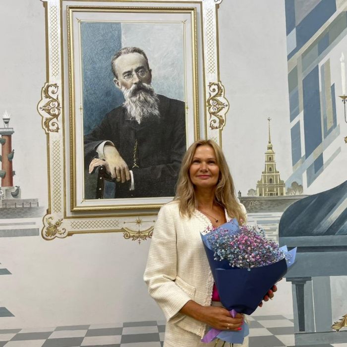 Сегодня отмечает юбилей Маргарита Сафронова – главный библиотекарь колледжа искусств