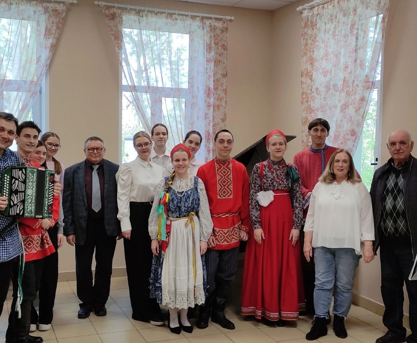 Творческая делегация колледжа искусств посетила ДМШ п. Усвяты в рамках акции «Культурные выходные»